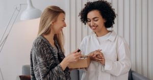 découvrez une sélection de cadeaux sains qui allient plaisir et bien-être. offrez des produits bio, des encas énergétiques et des articles de bien-être pour faire plaisir à vos proches tout en prenant soin de leur santé.