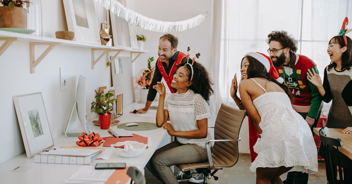 découvrez notre sélection de cadeaux de bureau uniques et originaux qui raviront vos collègues et renforceront l'esprit d'équipe. parfaits pour des occasions spéciales ou simplement pour faire plaisir, nos cadeaux sont le moyen idéal de montrer votre appréciation au travail.