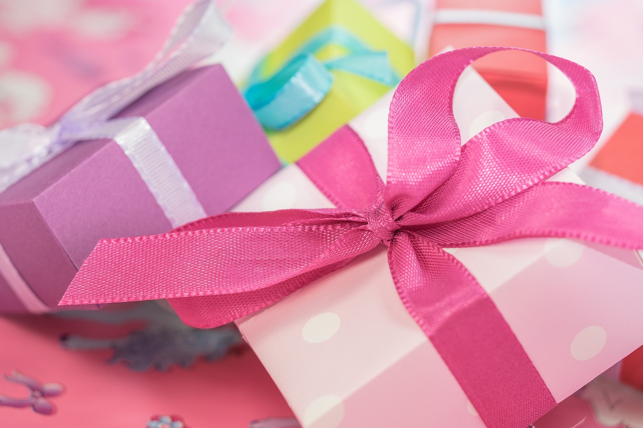 découvrez des idées originales et pratiques pour des cadeaux de groupe parfaits. que ce soit pour un anniversaire, un mariage ou toute autre occasion spéciale, trouvez l'inspiration pour créer des souvenirs inoubliables avec vos proches.