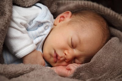 Doudou bébé : le guide complet pour choisir le compagnon idéal de votre enfant